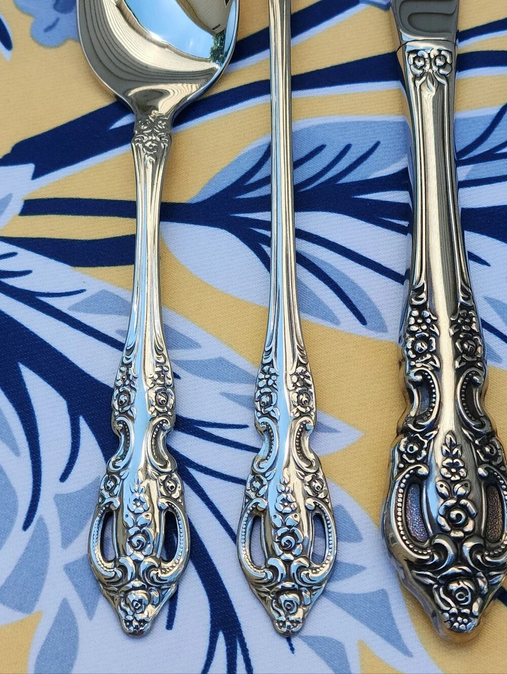 SSS by Oneida RENOIR PEMBROOKE Stainless Steel Flatware Mixed Lot 6pc Fork Spoon
